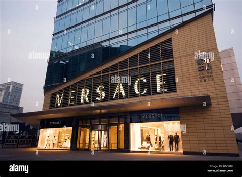 china world trade center tower 3 beijing versace|Versace Beijing China World Boutique .